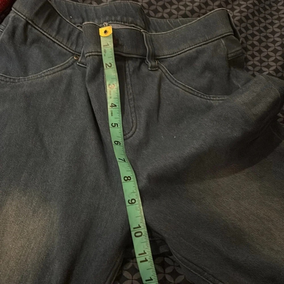 Hue 💙 Light Wash  Denim Casual jeans pants Legging Sz M - Picture 6 of 15